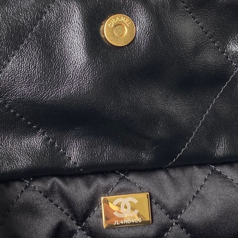 Ch**el hobo 22 bags